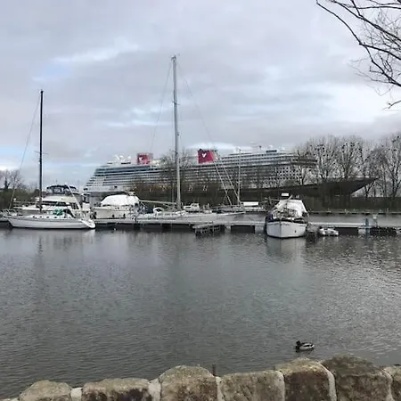 Apartment Hafenfewo - Urlaub Direkt Am Wasser Weener