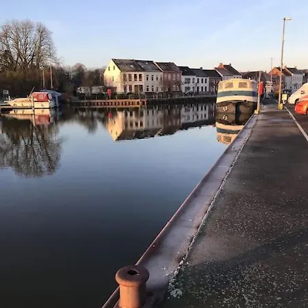 Appartement Hafenfewo - Urlaub Direkt Am Wasser Weener